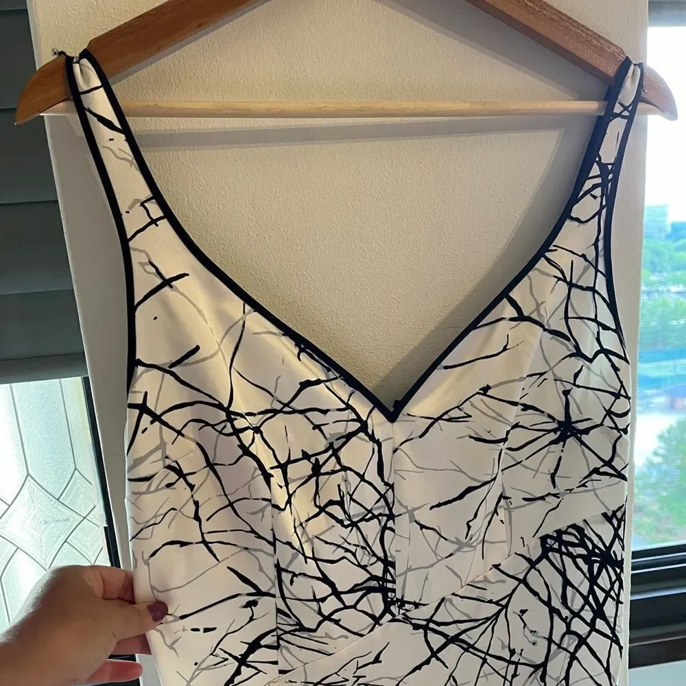 Elie Tahari Seldana Abstract-Print 100% Silk Slip Dress US 4 - Picture 9 of 9